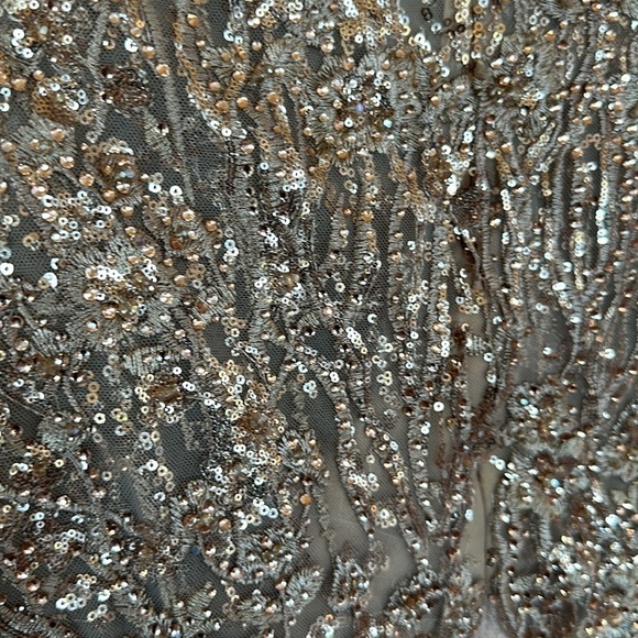 Mac Duggal SEQUINED CAP SLEEVE FIT AND FLARE DRESS size 10 NEW $698 - Picture 13 of 17